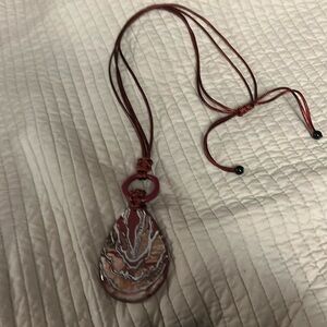 Long necklace wine color